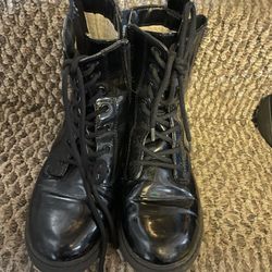 Girls Boots Size 4 $10