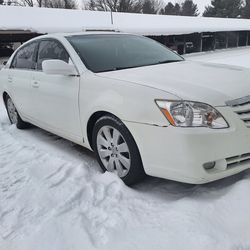 05 Toyota Avalon