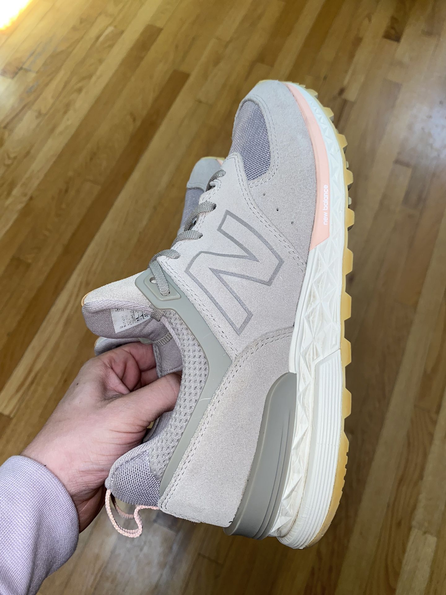 Me gusta Contaminar Hola New Balance 574 Sport Beige - WS574PMC Size 9.5 for Sale in Tappan, NY -  OfferUp