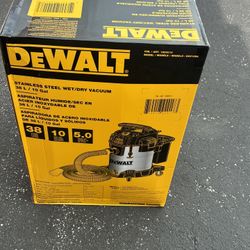 New Dewalt 38L 10 Gallons 5.0 Stainless Steel Wet/Dry Vacuum