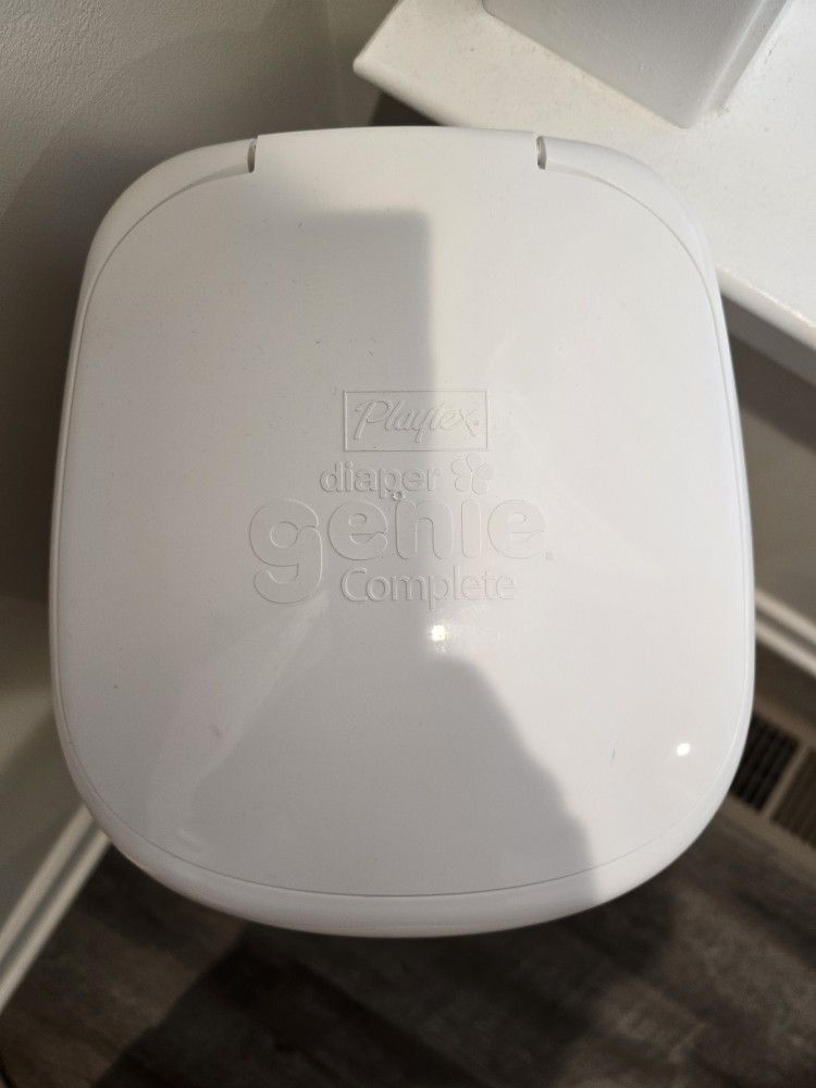 Used Diapers Genie Complete