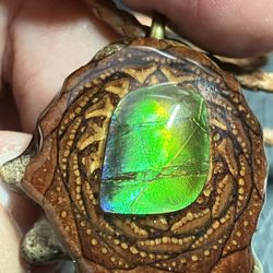 Xmas Day Special! Emerald Third Eye Pinecone (official)