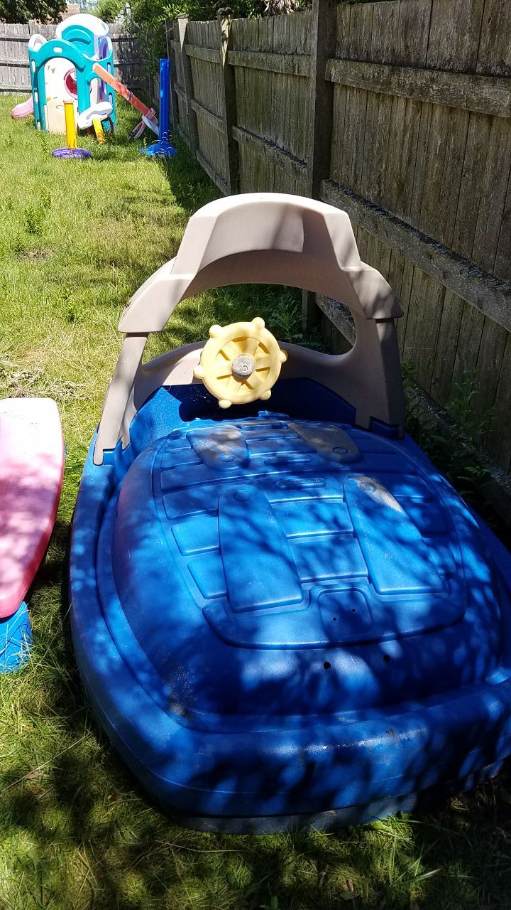 STEP 2 TUGGY SANDBOX BOAT for Sale in Mundelein, IL OfferUp