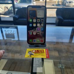 iPhone 11 64GB Unlocked For All Carriers 