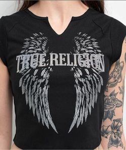 New women's top size medium from true religion