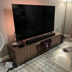 Hisense 55” U6 Series Mini-LED ULED 4K Smart TV + Govee TV LED Light Strip