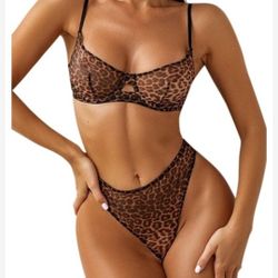 Trendy Wild Leopard Print Bra Set- Cute VINTAGE- SIZE XL- VALENTINES DAY