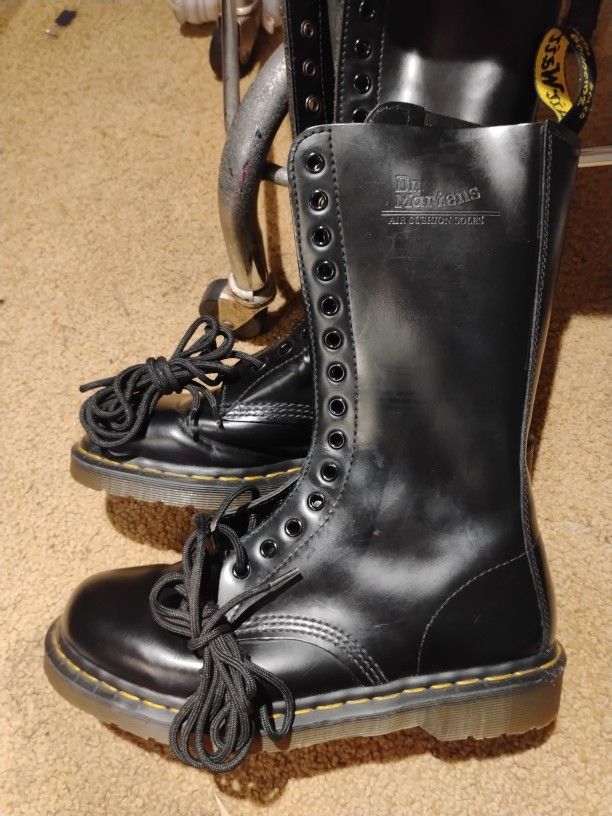 Dr. Martens Boots Never Worn