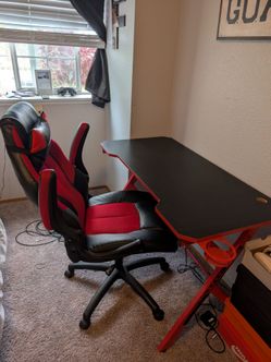 Gaming desk