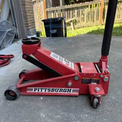 PITTSBURGH 3 Ton Floor Jack with RAPID PUMP