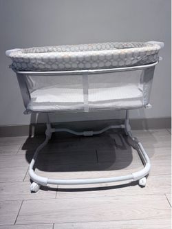 Baby Bassinet – Portable Bedside Sleeper (Like New)