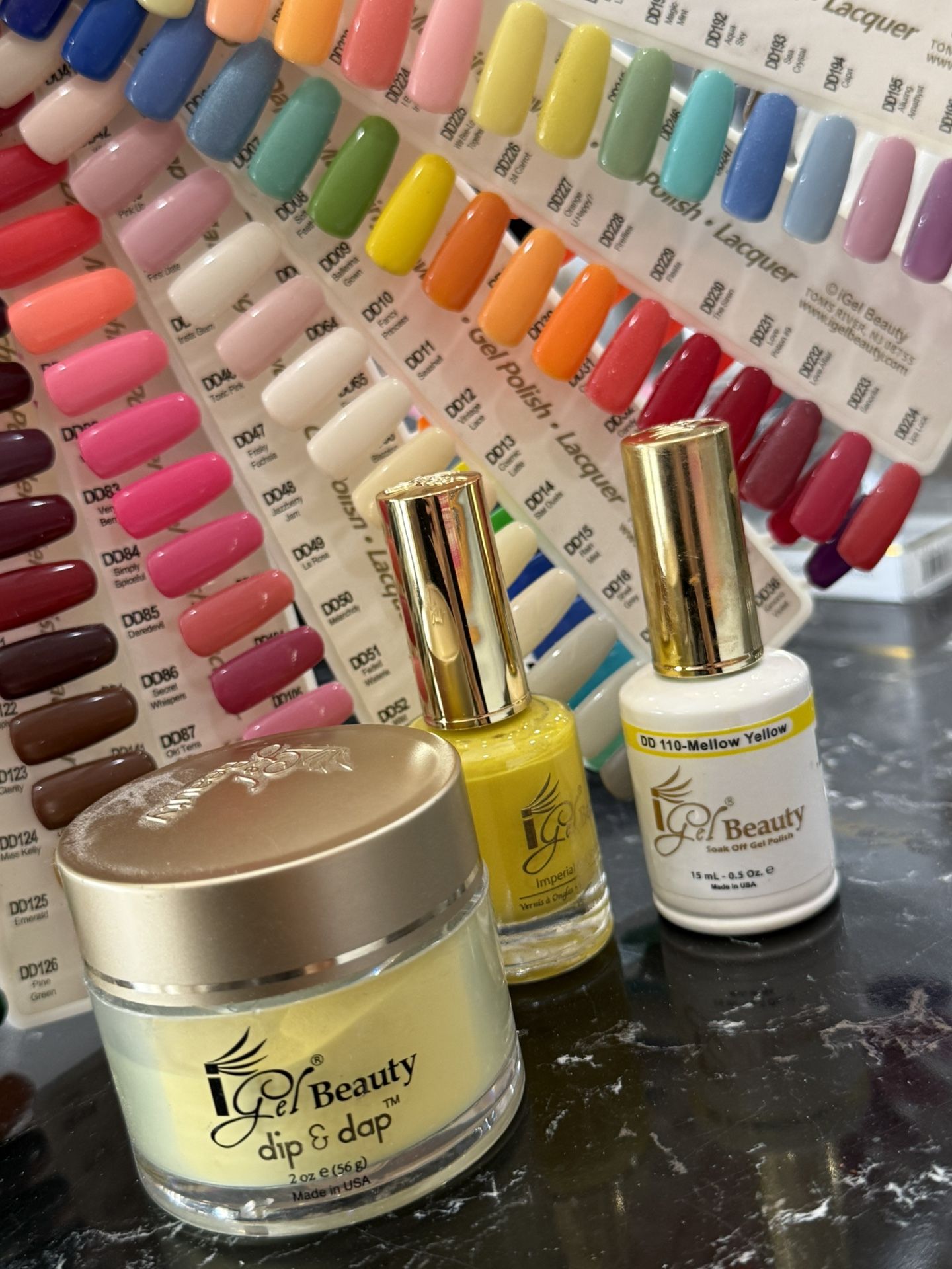 Hold a full set of colors, including regular polish, gel, powder, and a polish rack