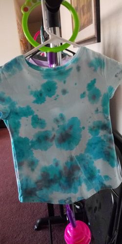Custome kids Tie-Dye Shirt size 6/6x