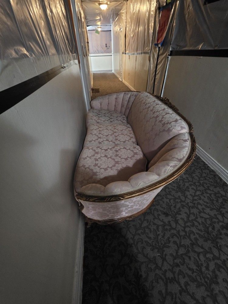 Beautiful 1920s Sofa Pickup Only, Sell By Tonight