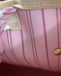 Pink on pink Louis Vuitton neverfull mm damier azure with rose ballerine  lining, Burberry black and pi…