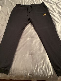 NIKE AIR BLACK JOGGER PANTS WITH GOLD NIKE CHECK SIZE XL