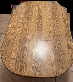 Kitchen Table with 5 Chairs