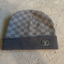 Grey 1V beanie