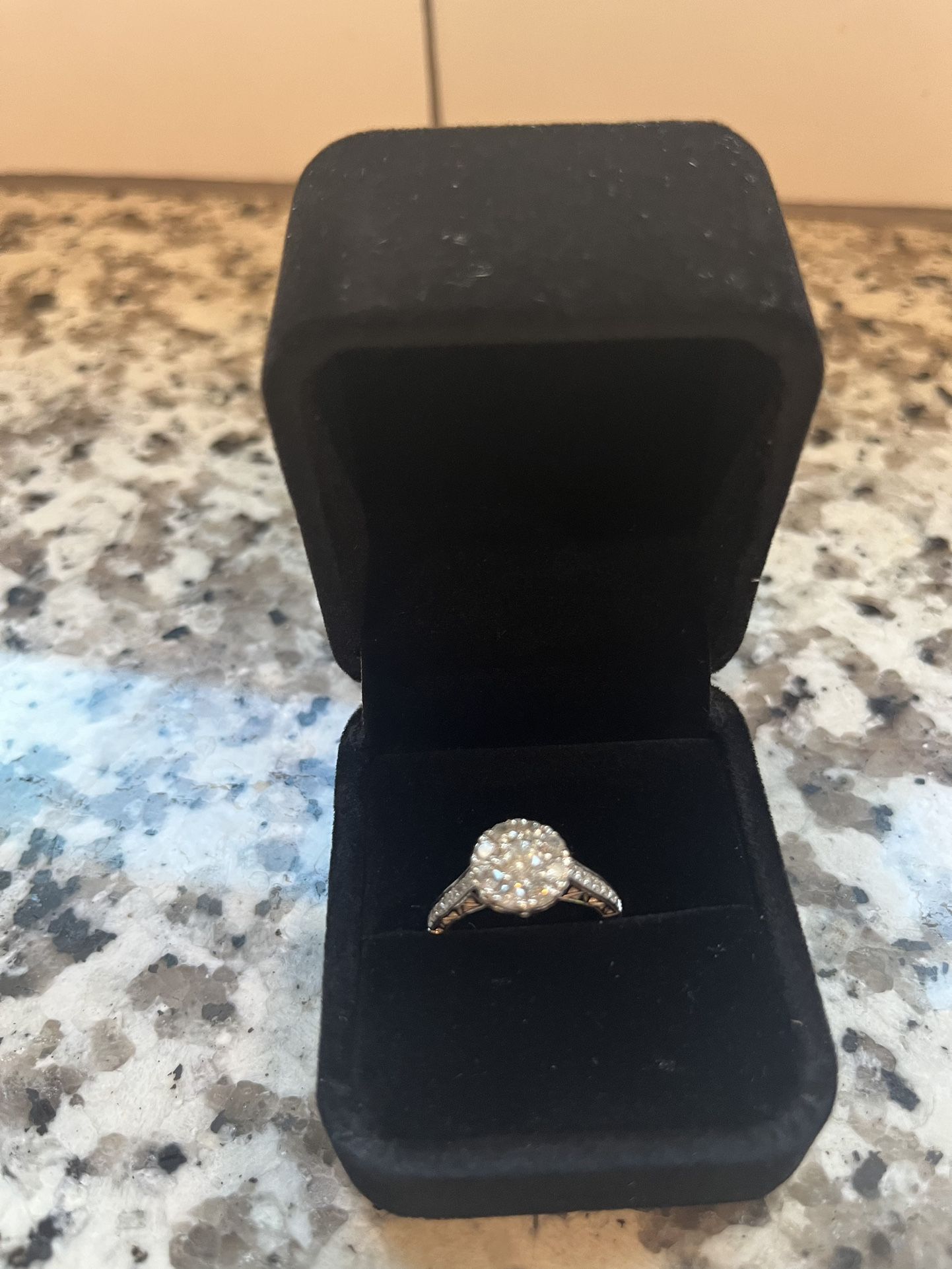 Round Halo diamond Engagement Ring