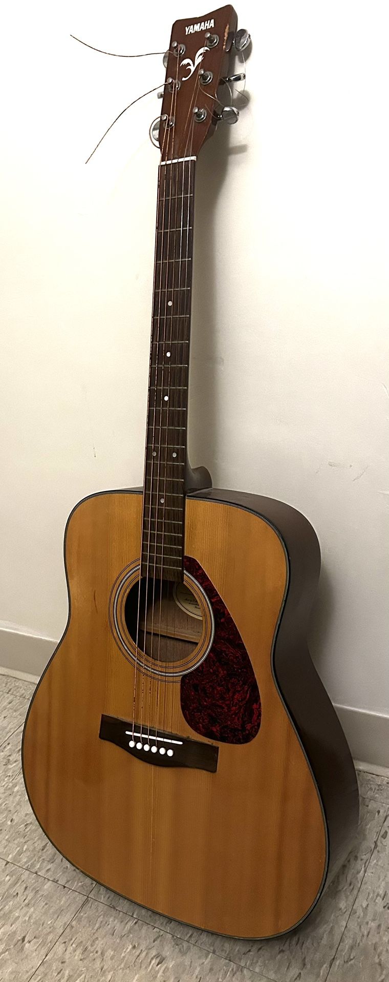 Yamaha Guitar