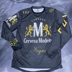 Modelo Fox jersey