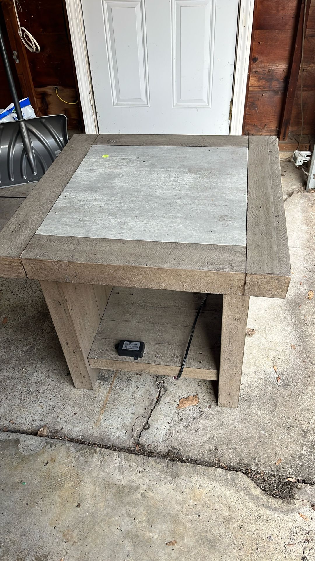End Table With Power