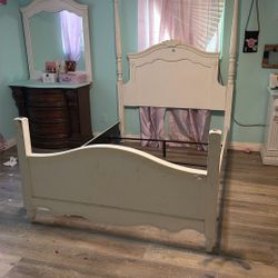 Free full Size Bed With Box Spring