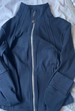 True Navy/Silver Lululemon Define jacket cropped (size 4)