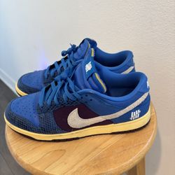 Nike Dunk low Undefeated Collab 