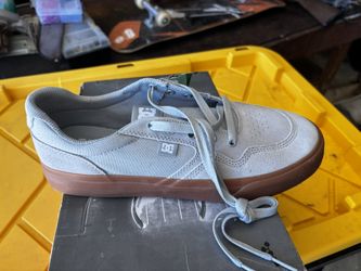 DC Skate Shoes 