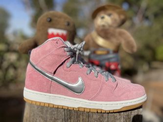 Nike SB “When Pigs Fly”