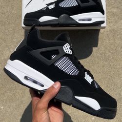 Jordan 4 White Thunder