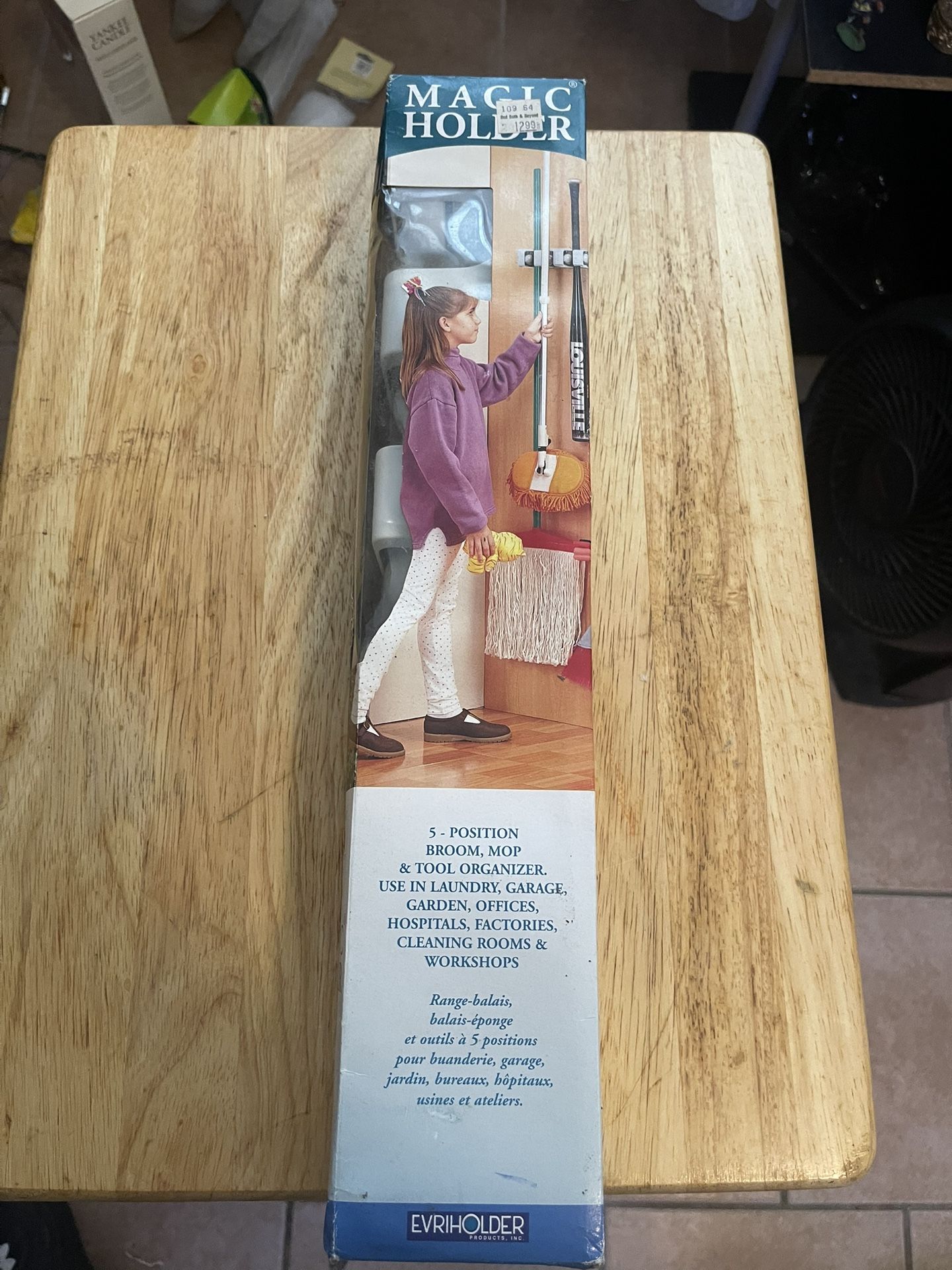 Wall Mounted Mop and Broom Holder - 5 Tool Capacity - Auto Adjusts For Pole Size