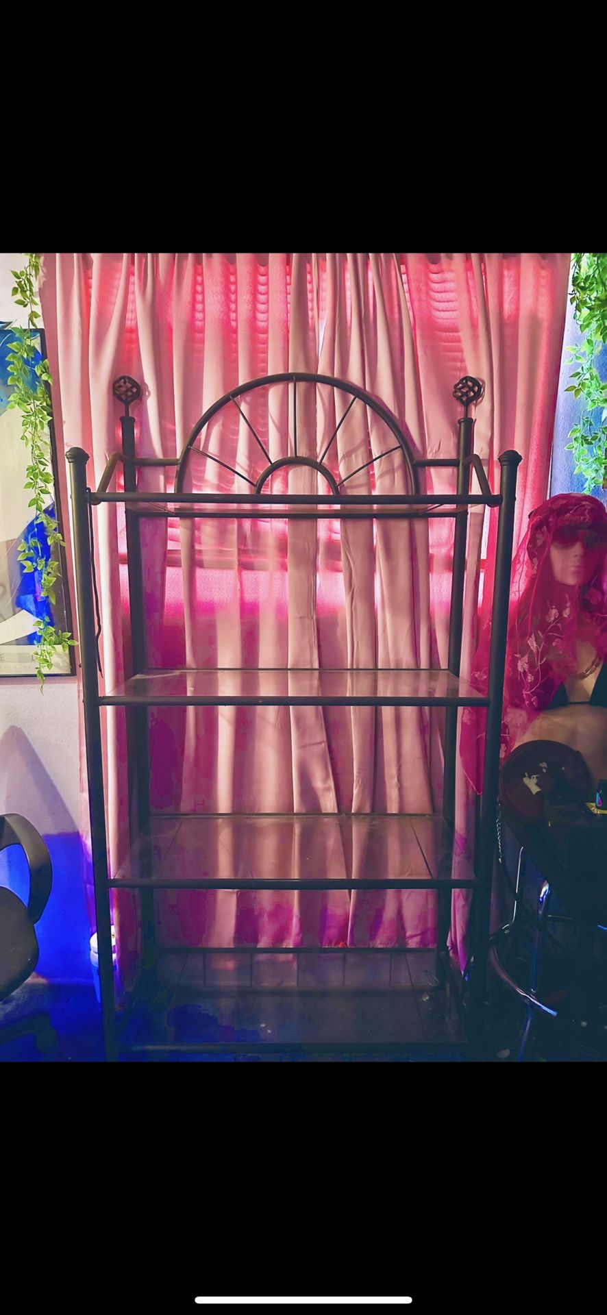 GLASS SHELVES