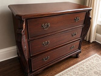 Vintage Solid Wood 3-Drawer Chest / Dresser