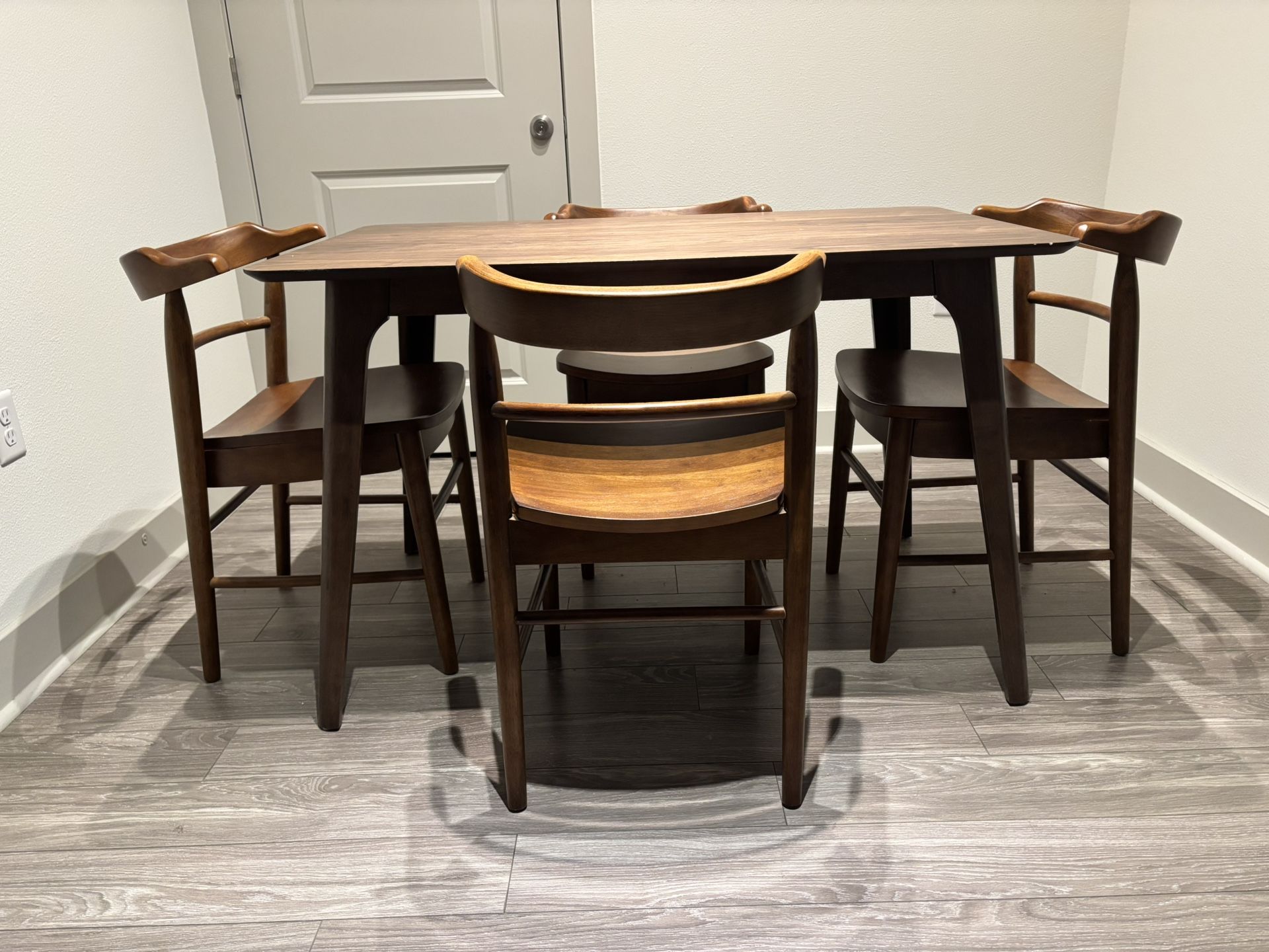 Walnut Dining/Kitchen Table & Set of 4 Chairs