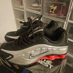 Nike Shox R4 Women 8.5