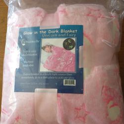 Pink unicorn & fairy glow in the dark blanket 50" x60"*new*