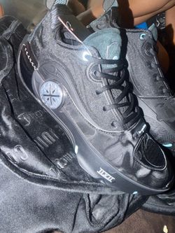 Basketball shoes Dwayne wade