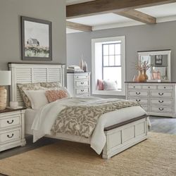 New Queen Bedroom Set ( Sale )
