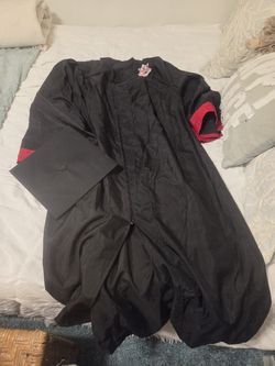 BLACK GRADUATION CAP & GOWN (REMOVABLE TERRY PARKER LOGO) ONE SIZE FITS MOST