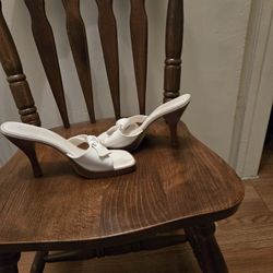 Women's Sandal Size 8.5
