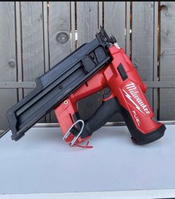 Milwaukee M18 FUEL 3-1/2 in. 18- Volt 21-Degree Brushless Cordless Framing Nailer (Tool-Only)