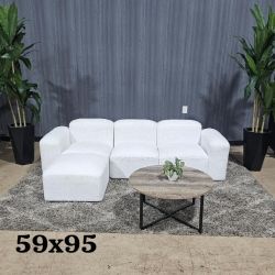 🛋️Comfy White Modular Sofa w/ Ottoman (Delivery Available!! )