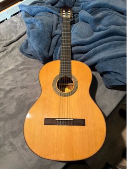 Lucero LC230S Classical Guitar