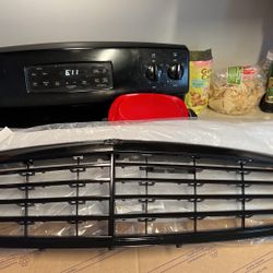 07 To 09 S Class Grill 