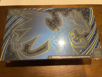 Mega Charizard EX Ultra Premium Collection