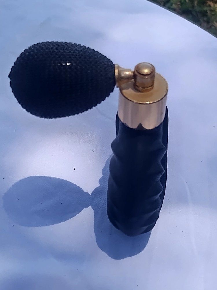 Vintage Perfume Bottle With Sprayer