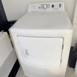 Insignia Washer Dryer Set
