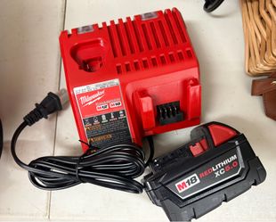 M18 5.0 Battery with combo charger
